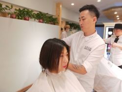 -构想时尚发型会所