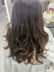 -PE SALON