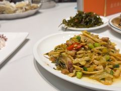 -鑫悦楼煎蟹·16年海鲜大排档