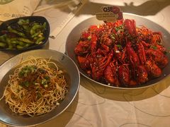 -巴厘龙虾·榜首油焖大虾(音乐学院·沿江酒馆店)