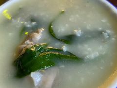 猪杂粥-东南美食街
