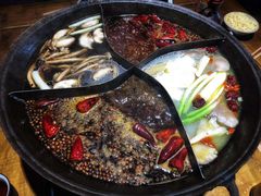 -白乐天毛肚火锅馆(南滨路店)