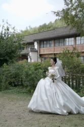 -LOVINA洛维娜婚纱礼服