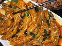 -周良天山牛杂城(天山路总店)