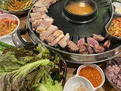 -江南猪肉商会无限续吃(弘大店)