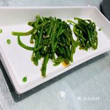 我的杯子都会放一个牙苔刷+一个牙刷。连续几