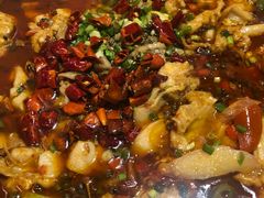 -虾弄弄海派小龙虾·牛羊蝎子火锅