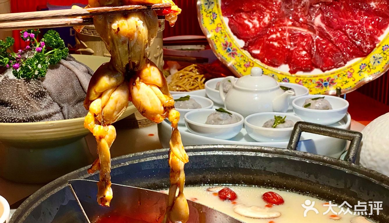 🙌🏻杭州西湖边的宝藏火锅店，千万不要错过它家的限定龙井虾滑‼️