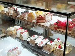 -巴黎贝甜(大宁国际商业广场店)