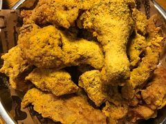 -BHC炸鸡(明洞总店)