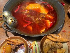 -萍姐火锅·公路夜市(武汉首店)