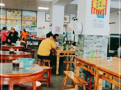 大堂-正果忠记云吞濑粉(总店)