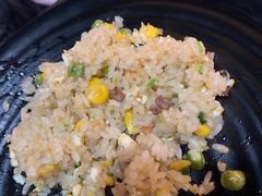 特色牛肉蛋炒饭-長壹旋转烤吧 农家鸡火锅