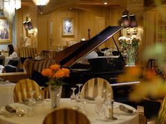 -火车头法国西餐厅