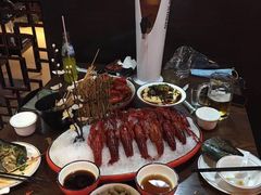 -虾弄弄海派小龙虾·牛羊蝎子火锅