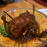 白水鱼给我们做了一半清蒸一半剁椒，味道不错