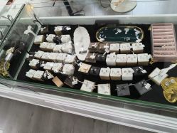 -龙之吻专业刺青·手工耳洞·纹身去色