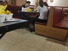 大堂-鸡遇虾煲干锅火锅(小寨金莎店)