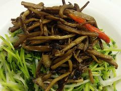 -新大咀港式茶餐厅(宝山万达店)