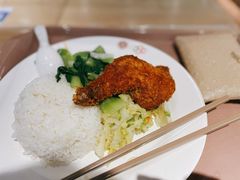 鸡腿饭-北大家园食堂