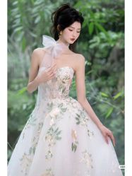 -Lady  Jane高端婚纱礼服馆