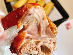 金牌脆皮乳鸽-味可道美食坊(福基路店)