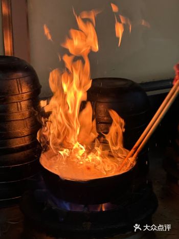 广州本地人带路的一家啫啫煲…好好吃！