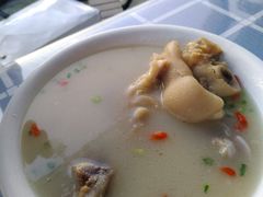 蹄花汤-洪大妈·黄鱼面(金山嘴渔村店)