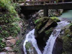 -龙水峡地缝景区