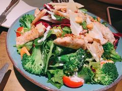 鸡肉西兰花什锦沙拉-BOCATA 西班牙餐厅(三里屯店)