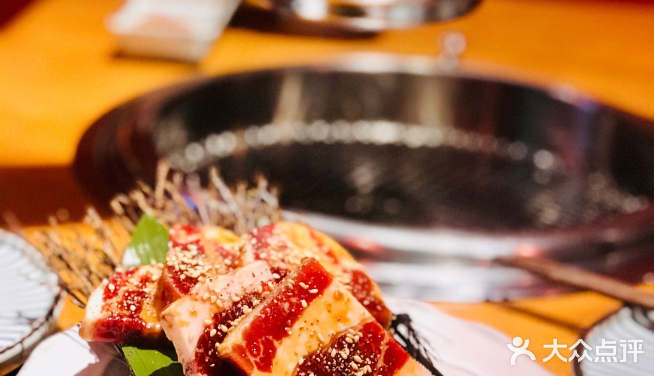 满树烂漫樱花下，炭火烤肉茨木烧