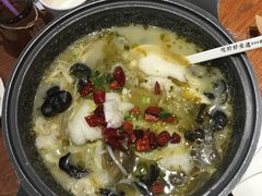 -渝是乎酸菜鱼(龙旗购物中心店)