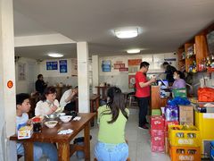 大堂-宝瑞门钉肉饼店