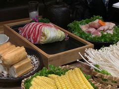 -湊湊火锅·茶憩(杭州湖滨银泰in77店)