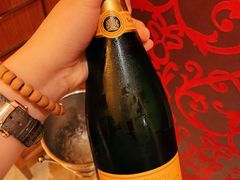 -香格里拉鱼跃地中海西餐厅·牛排披萨