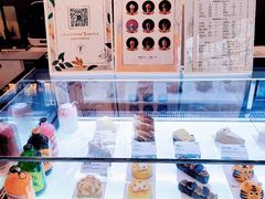 -Fridi Patisserie Cafe