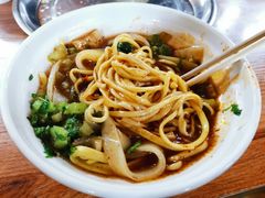 黄面凉皮-恺撒烤包子