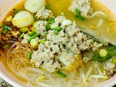 猪肉细米粉汤-榮泰米粉湯(Left Shop)