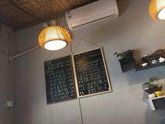 -蜗牛小馆醉乡民谣云南菜(惠新西里店)