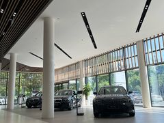 -上德宝骏宝马5S店