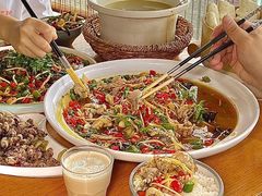 -盐帮食坊•小河帮川菜(四川师大店)