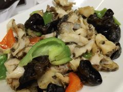 -赶海部落海鲜城(海阳路店)