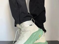 -HOKA(北京蓝色港湾店)