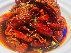 -肥肥虾庄·金牌油焖大虾(首义路店)