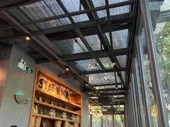 靠窗位-星巴克(西湖天地店)
