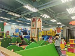 -莫莉幻想儿童乐园(郑州丹尼斯三天地店)