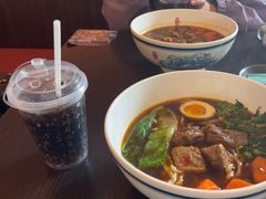 -康师傅私房牛肉面(申虹店)