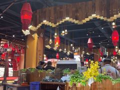 -老滇山寨•云南特色菜•地方菜•民族风情歌舞表演(金碧店)