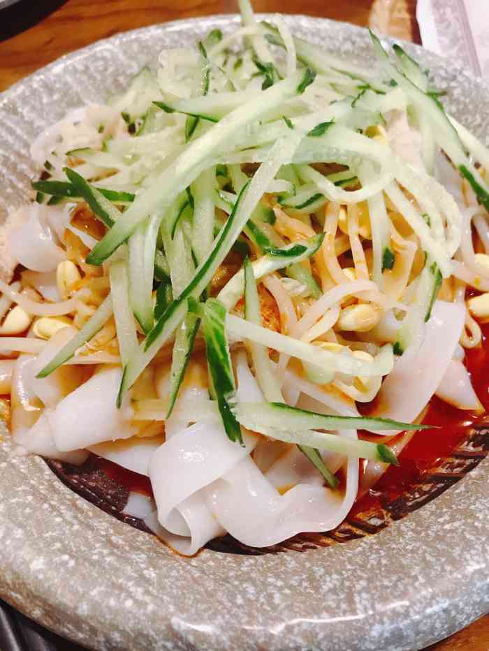 到饭点就想吃点小吃,所以呢就来了这家秦门小吃店主要是为了凉皮来的