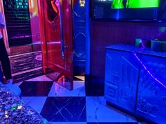 -UK派对KTV(日月广场店)